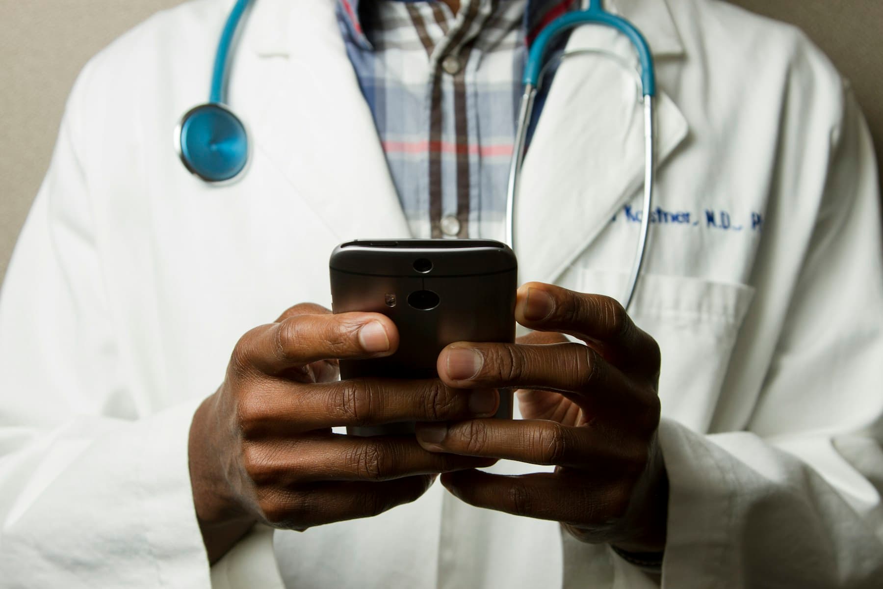 Stock photograph of a calm healthcare setting; not Northstar Clinic.